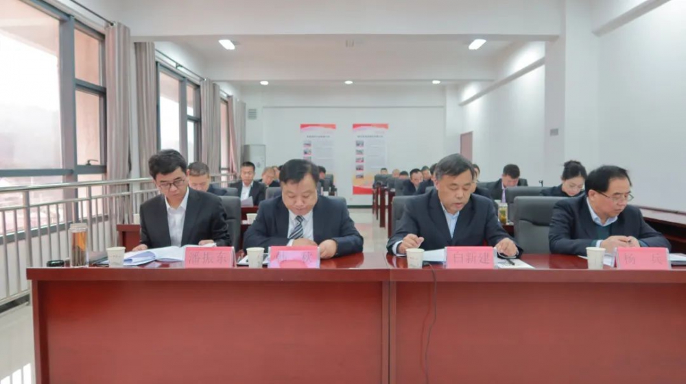 踏平坎坷成大道 實(shí)干奮斗鑄輝煌！陜西銀礦召開(kāi)六屆一次職工代表...